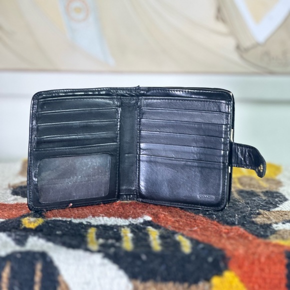 Vintage COACH Kiss Lock Black leather bifold wallet w/coin purse - Picture 3 of 13